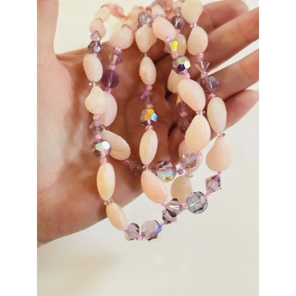 N/A vtg lucite